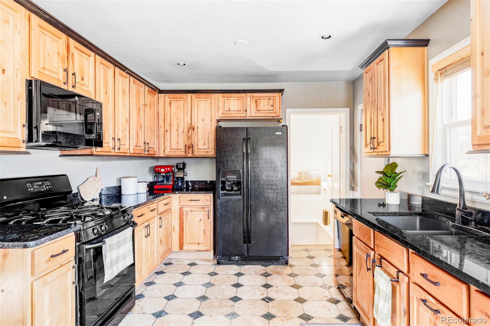 MLS Image #13 for 193 e cornell avenue,englewood, Colorado