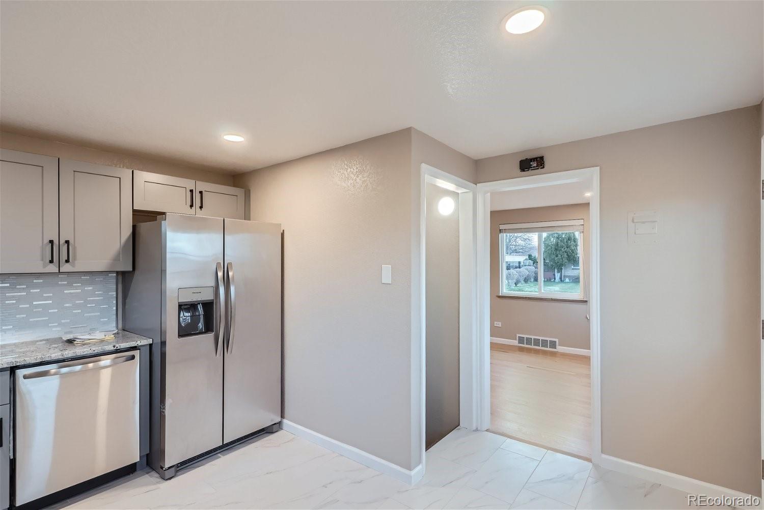 MLS Image #8 for 1375 s dale court,denver, Colorado