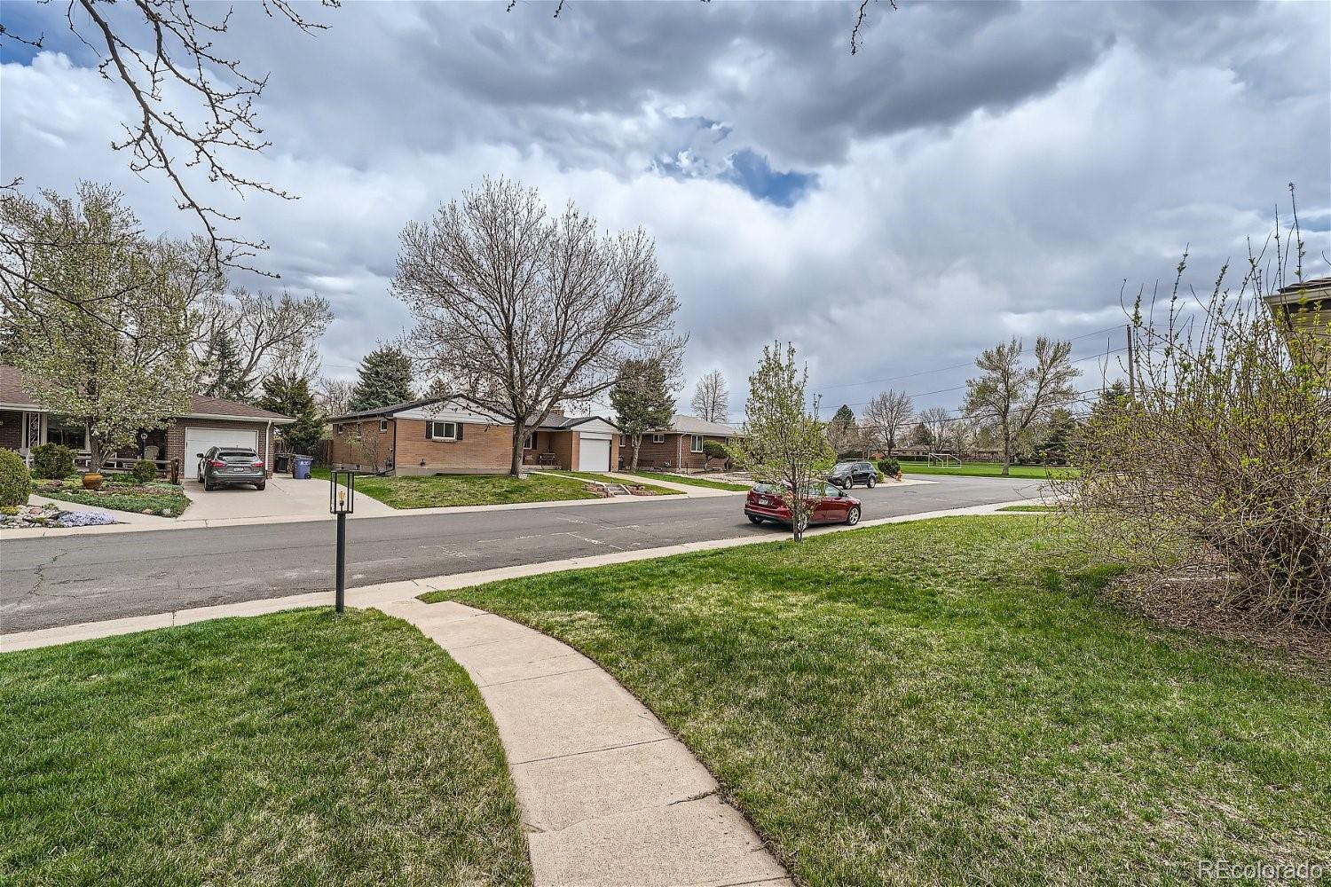 MLS Image #38 for 1661 s grape street,denver, Colorado