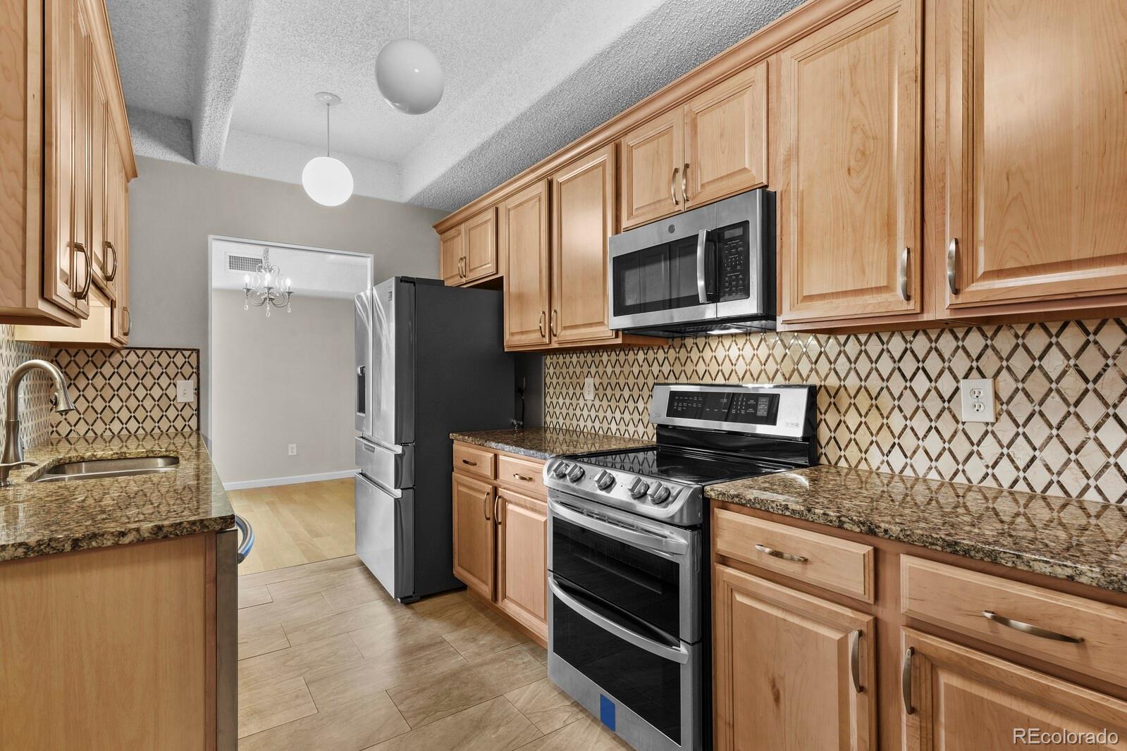 MLS Image #11 for 7877 e mississippi avenue,denver, Colorado