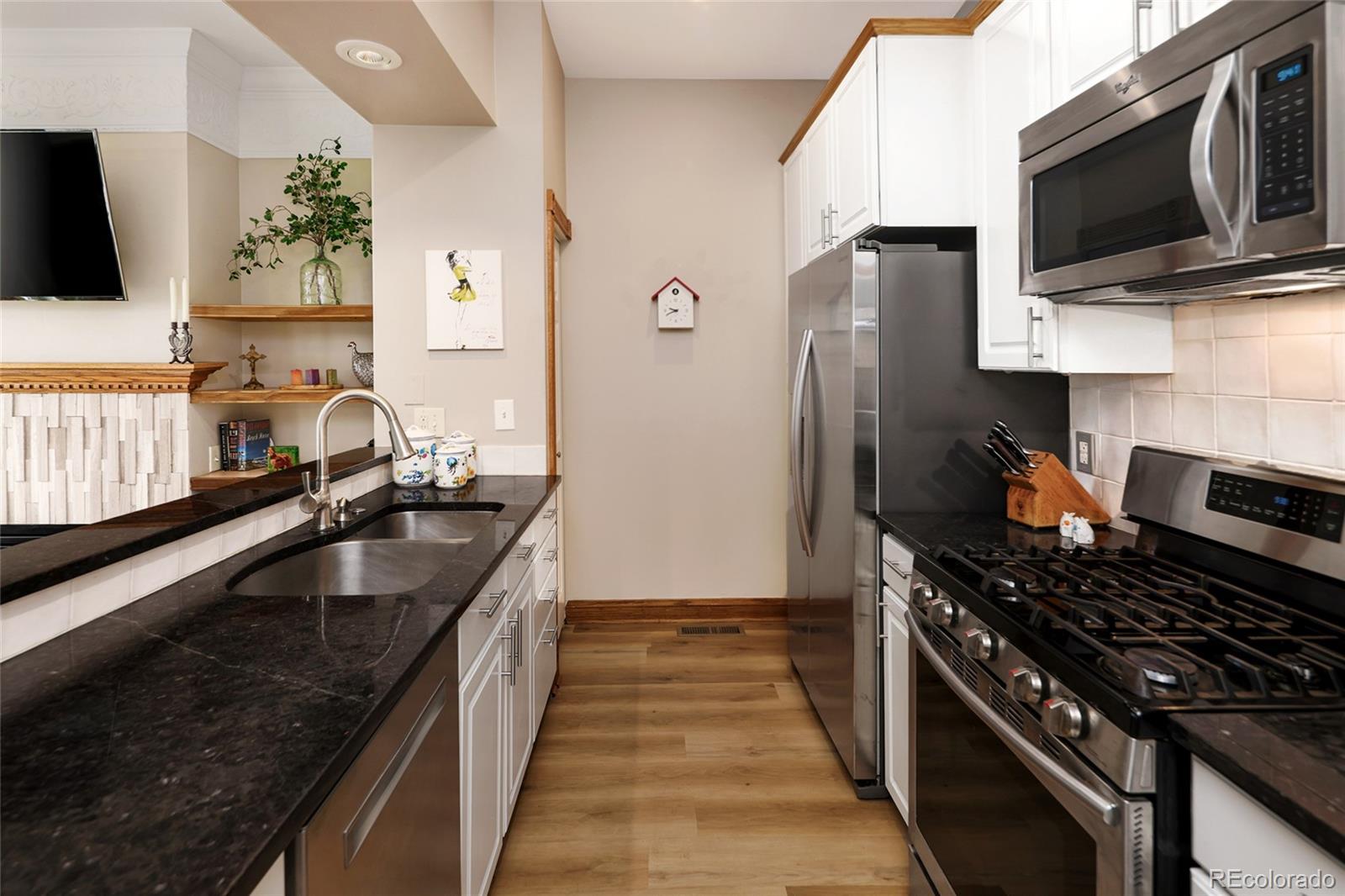 MLS Image #4 for 2105 n downing street,denver, Colorado