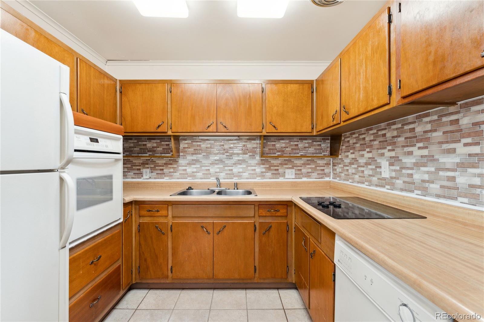 MLS Image #12 for 9807 w 57th place,arvada, Colorado