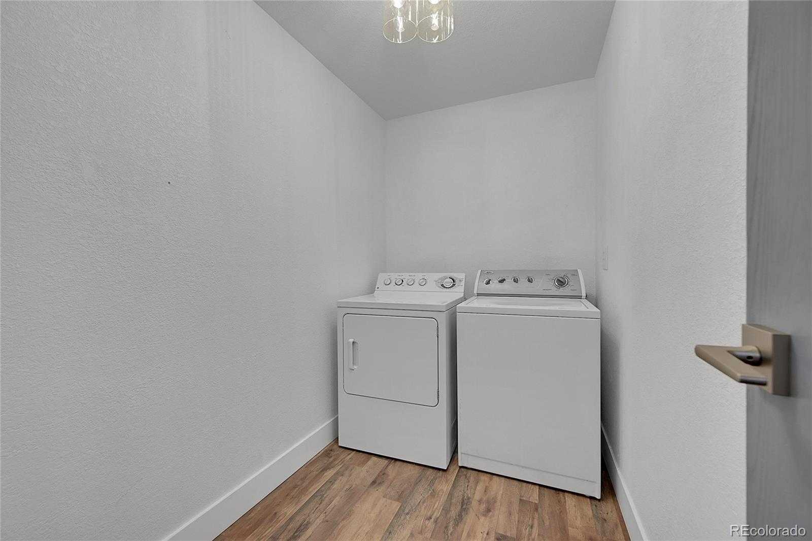 MLS Image #12 for 3465 s poplar street,denver, Colorado