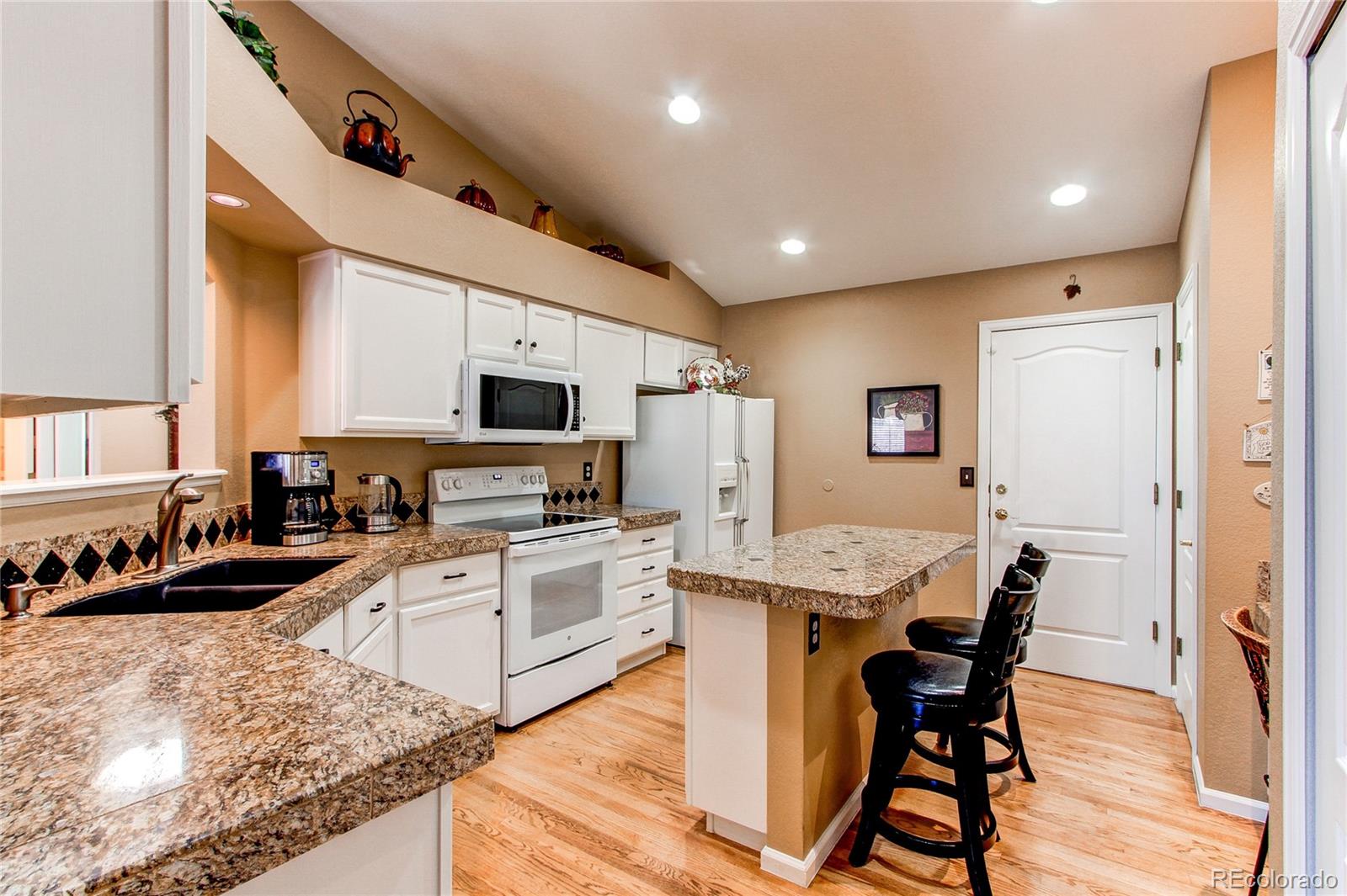 MLS Image #16 for 9621  brentwood way d,broomfield, Colorado