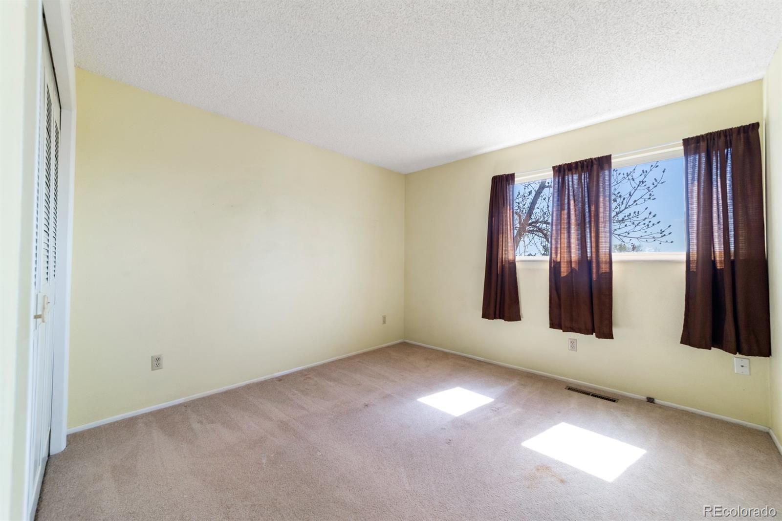 MLS Image #12 for 660 e cheyenne mountain boulevard,colorado springs, Colorado