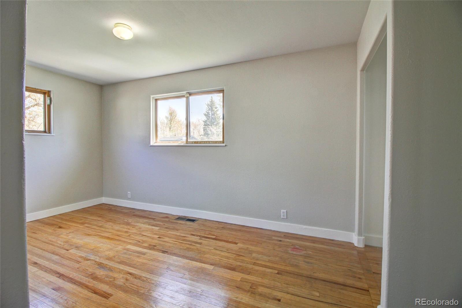 MLS Image #11 for 1605 s yates street,denver, Colorado