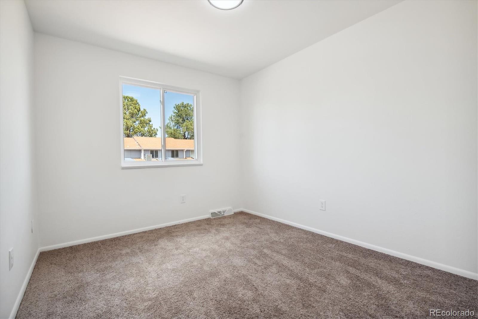 MLS Image #21 for 11958 e 1st place,aurora, Colorado