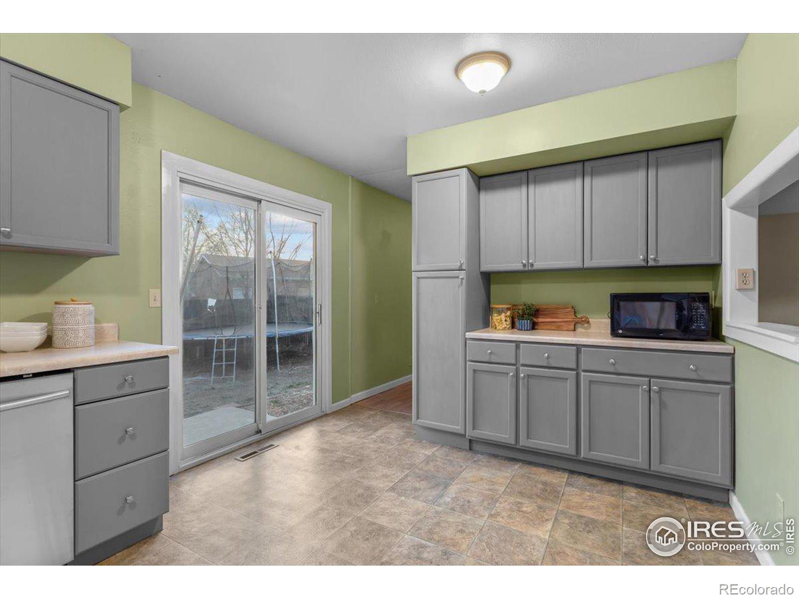 MLS Image #10 for 2717  alan street,fort collins, Colorado