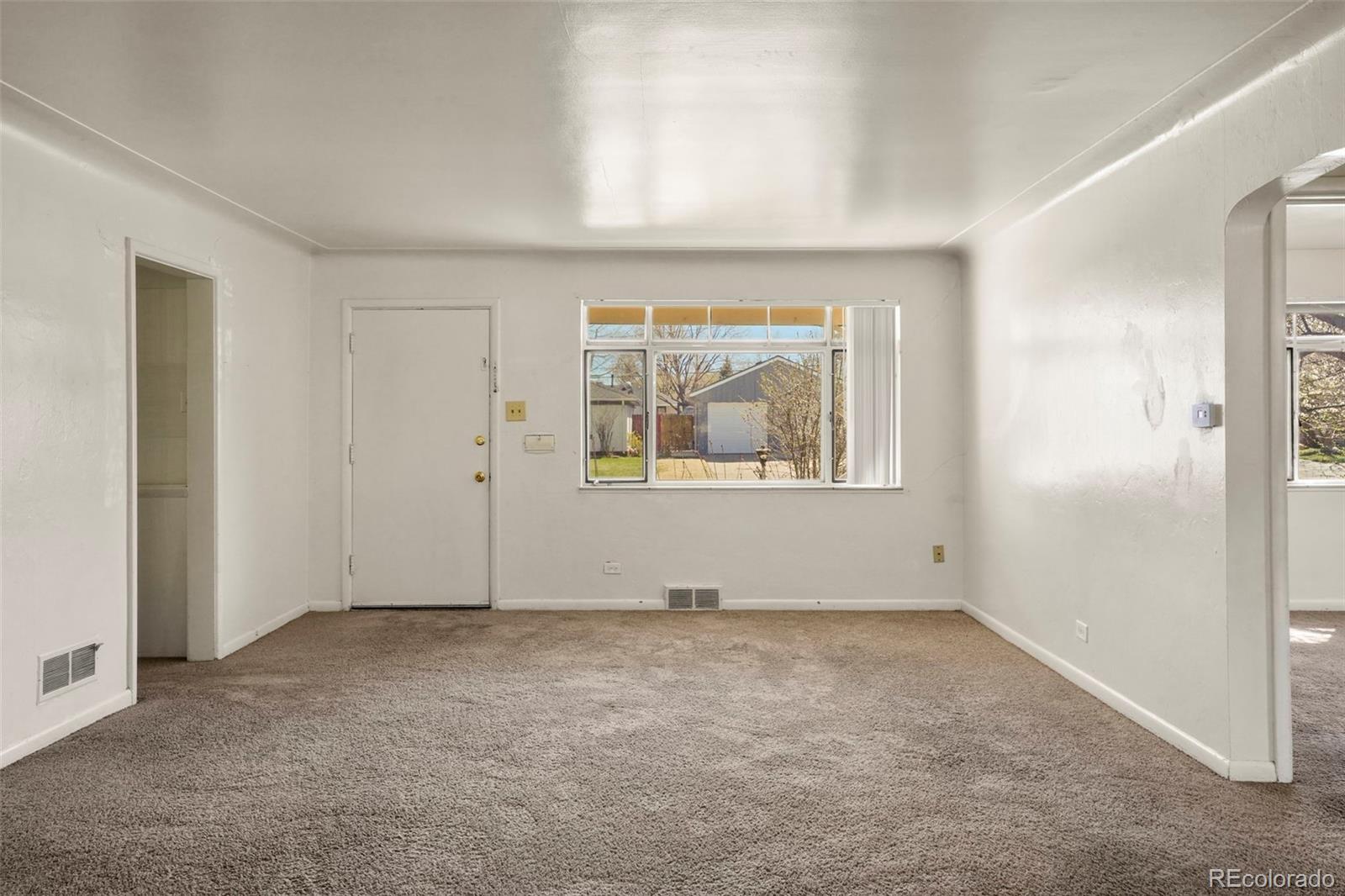 MLS Image #4 for 211  newport street,denver, Colorado