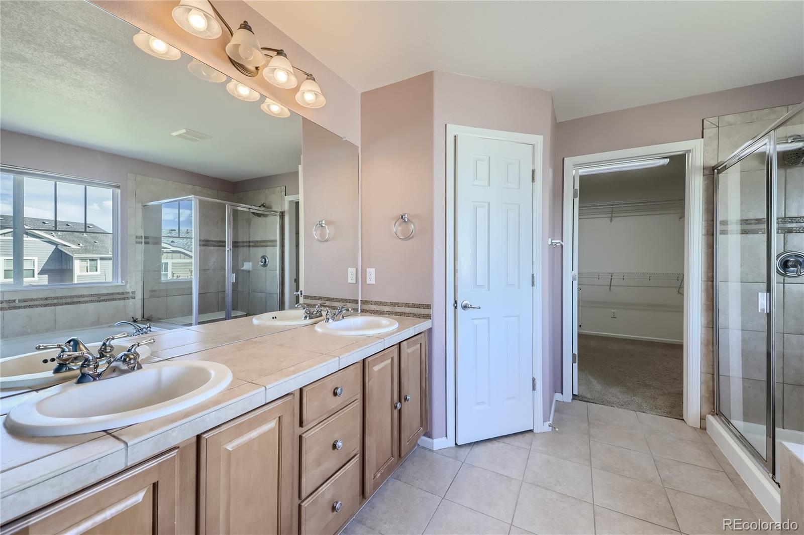 MLS Image #18 for 20993 e ithaca place,aurora, Colorado