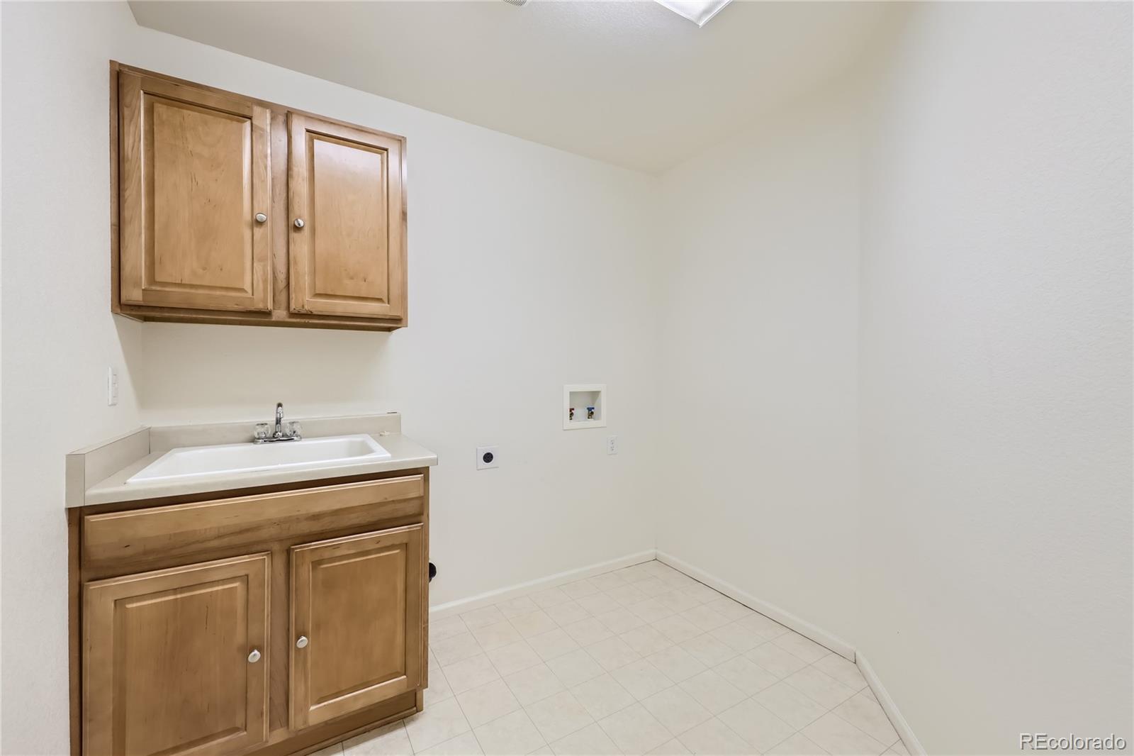 MLS Image #27 for 20993 e ithaca place,aurora, Colorado