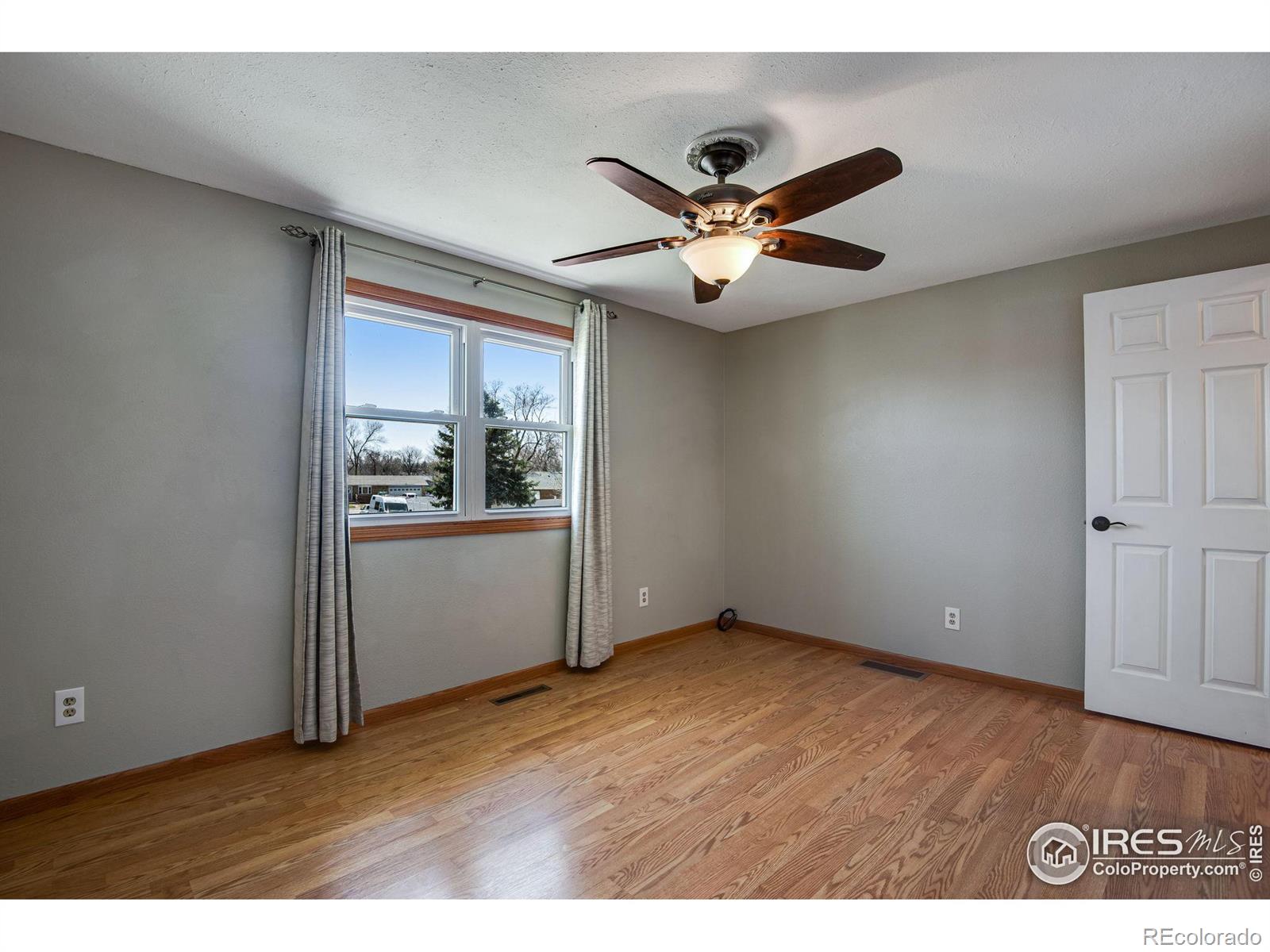 MLS Image #14 for 3017  yellow wood court,loveland, Colorado