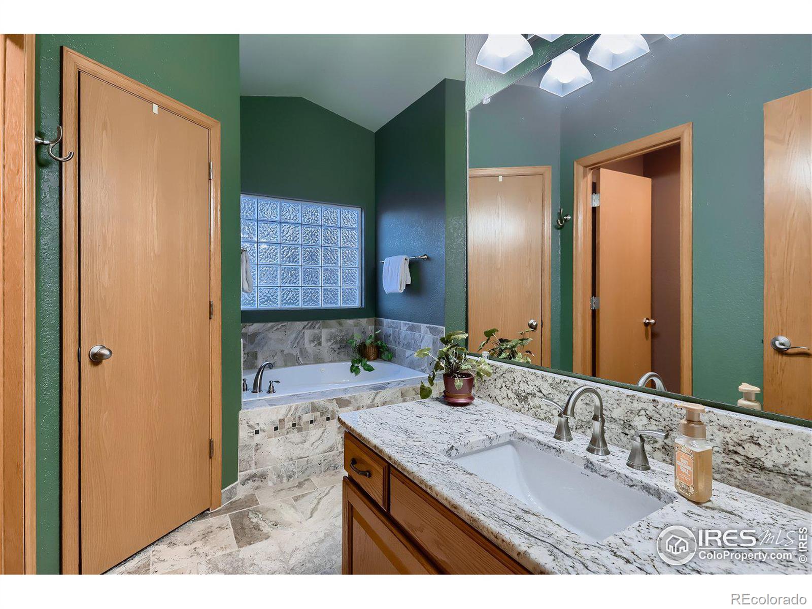 MLS Image #6 for 2072  calhoun court,loveland, Colorado