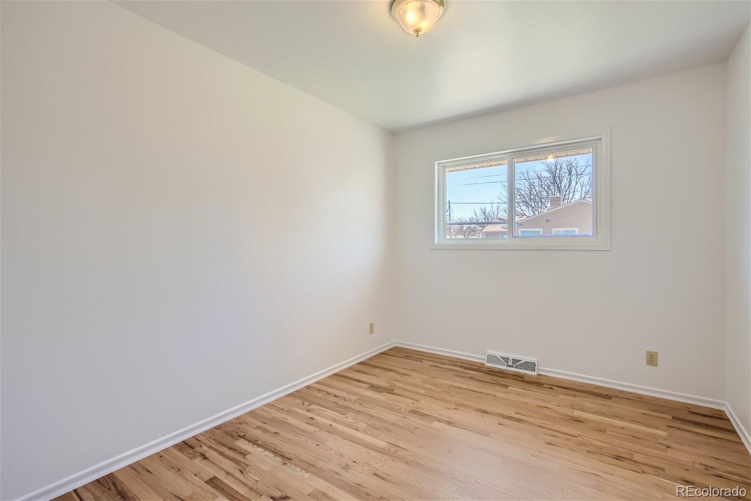 MLS Image #23 for 11748 e alaska avenue,aurora, Colorado