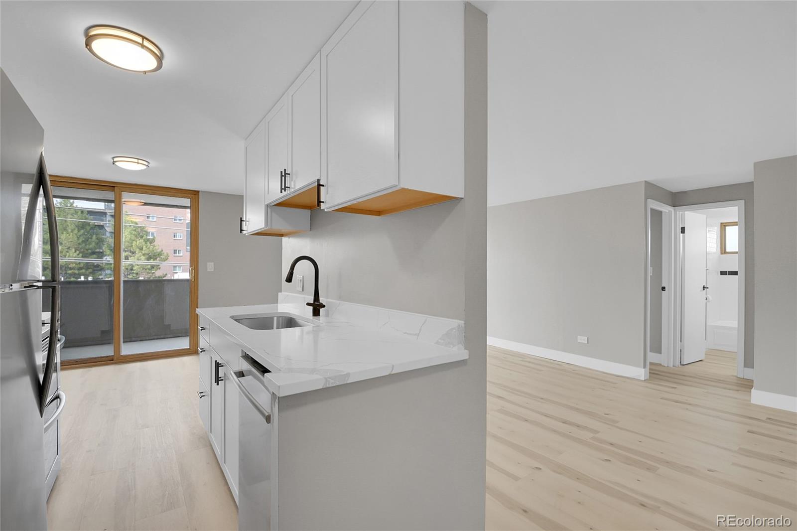 MLS Image #2 for 799  dahlia street 404,denver, Colorado