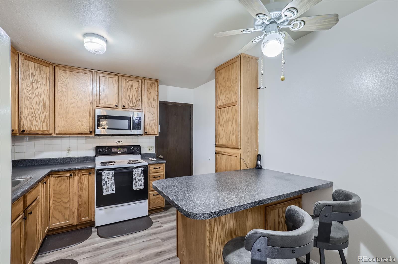 MLS Image #10 for 4996  worchester street,denver, Colorado