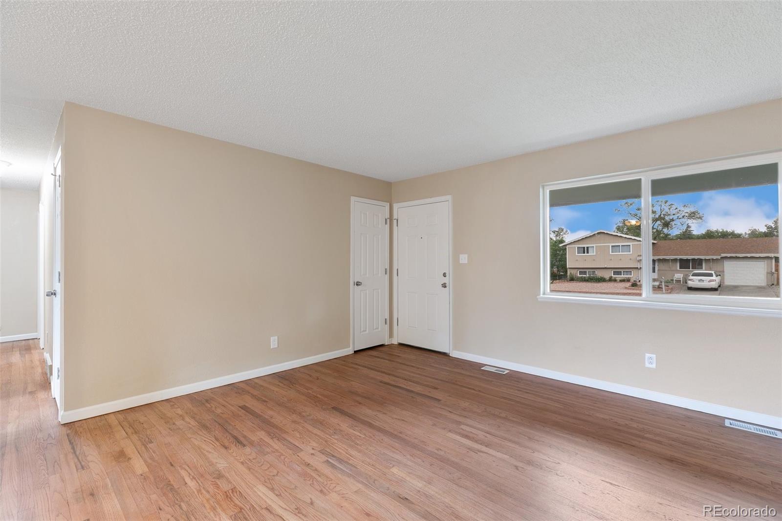 MLS Image #8 for 1415  server drive,colorado springs, Colorado