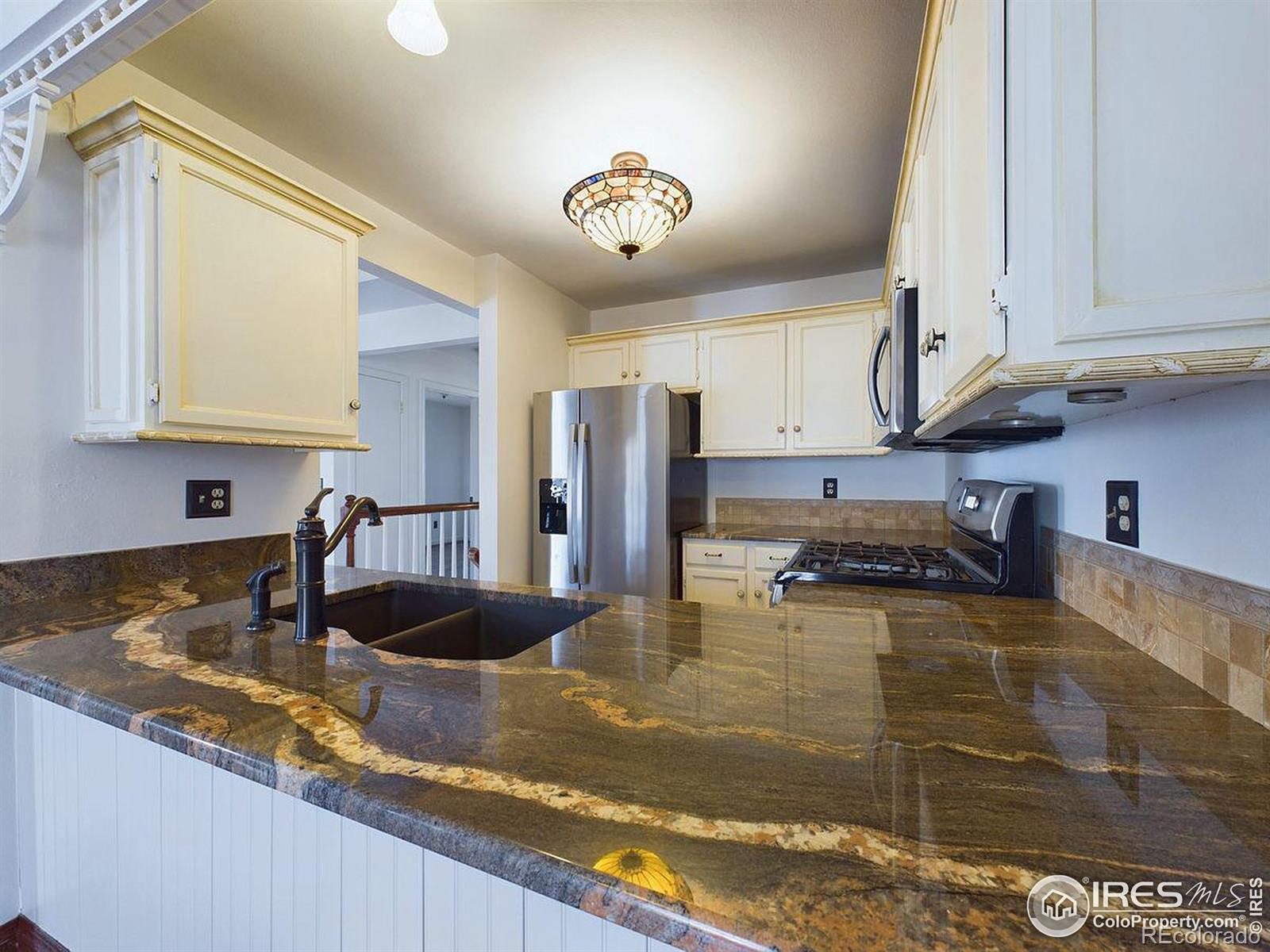 MLS Image #7 for 955  clover circle,lafayette, Colorado