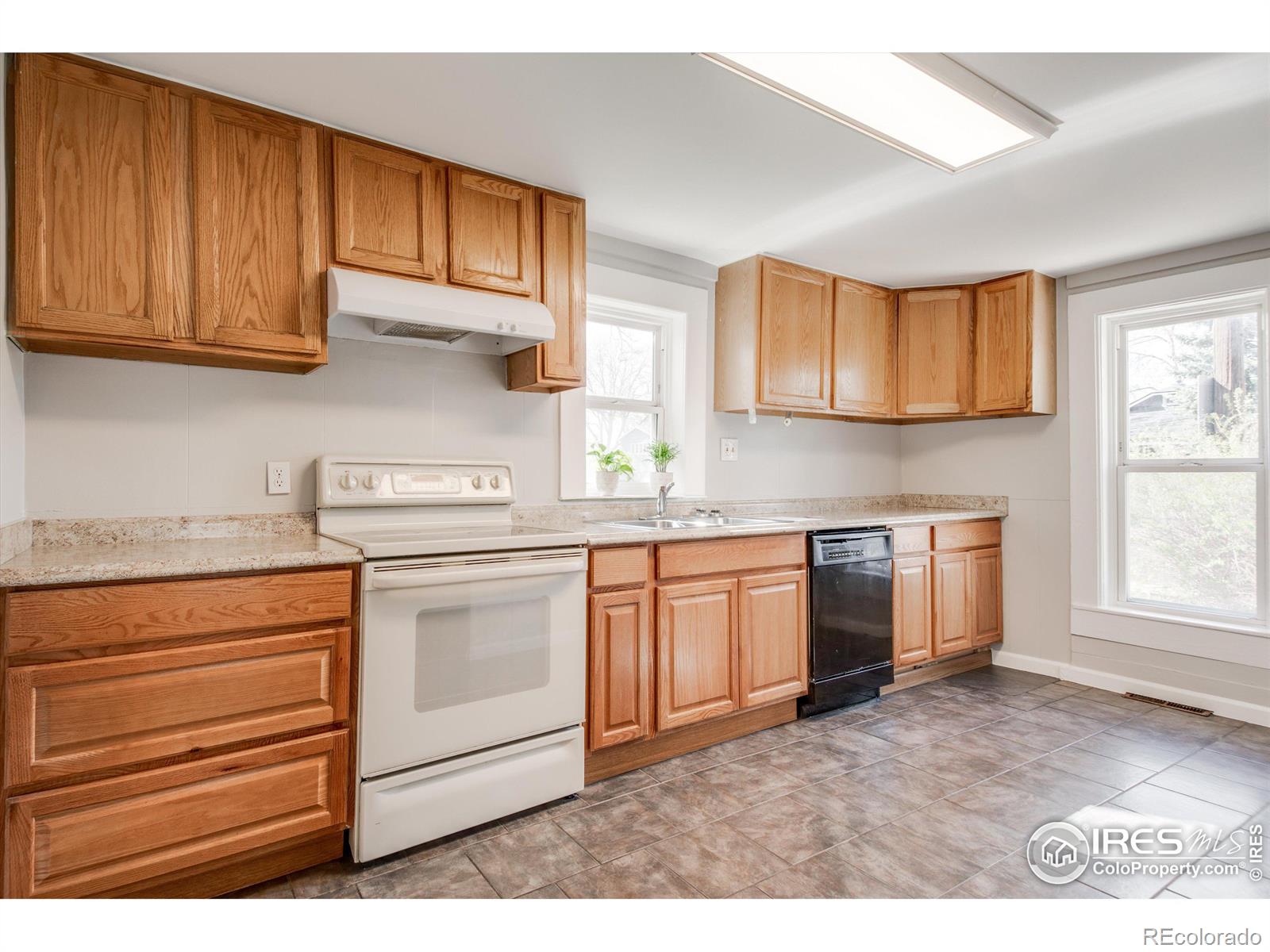 MLS Image #6 for 837  emery street,longmont, Colorado