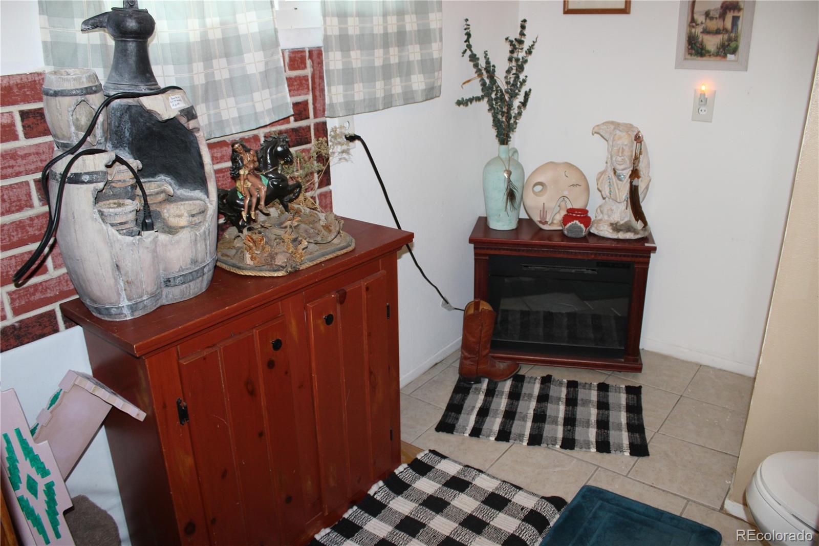MLS Image #16 for 475  18th street,burlington, Colorado