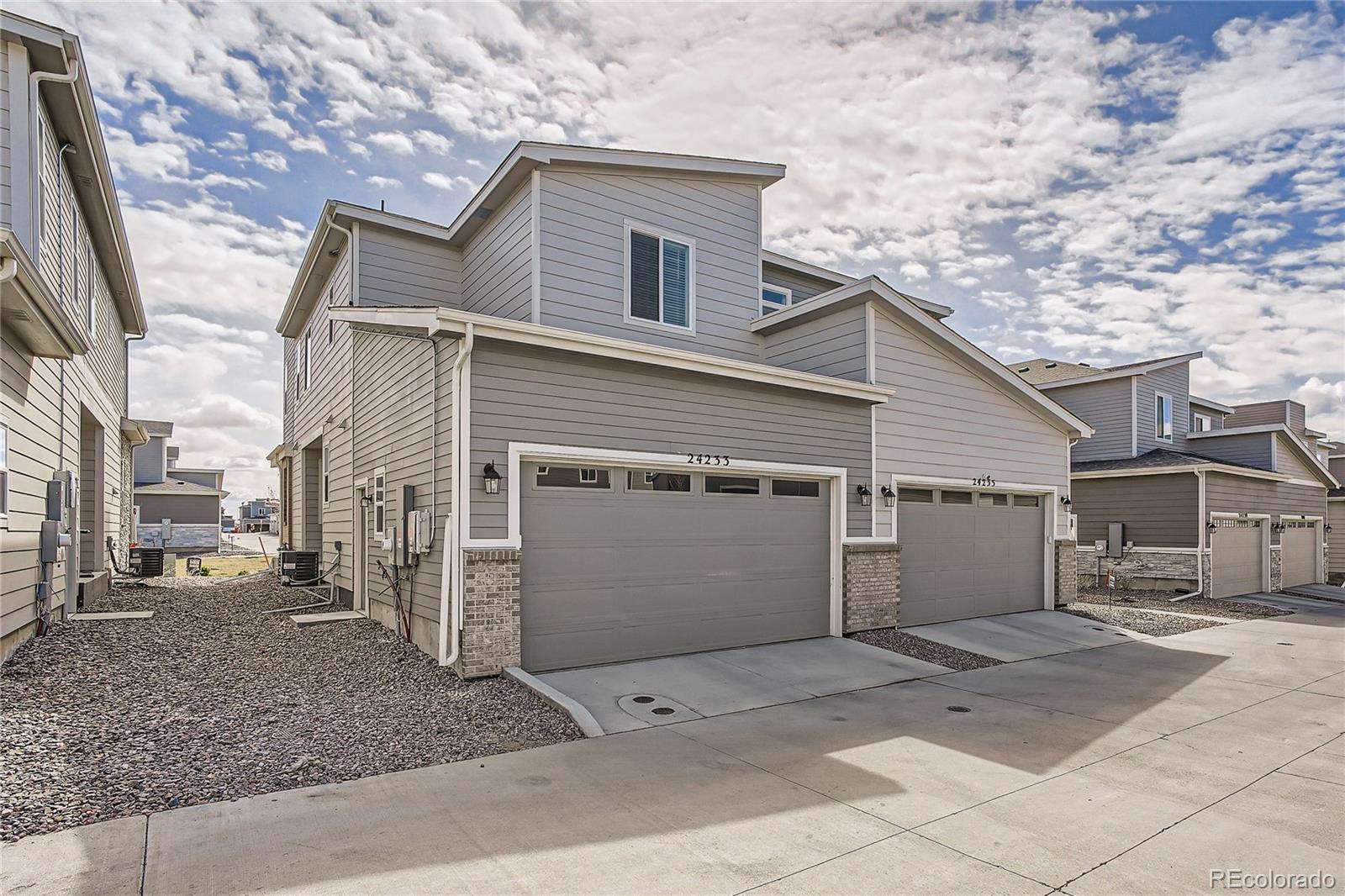 MLS Image #26 for 24233 e 41st avenue,aurora, Colorado