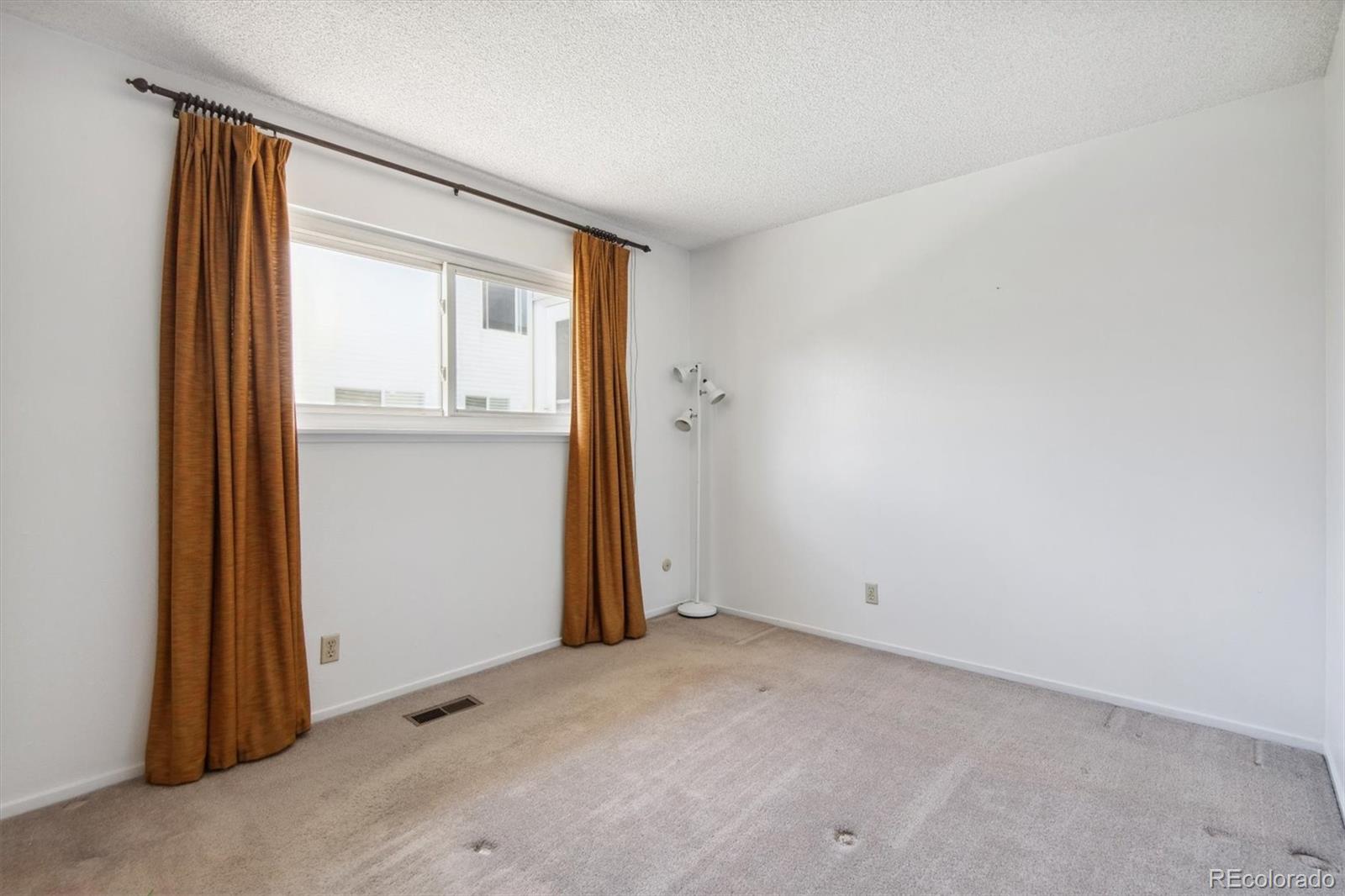 MLS Image #12 for 9105 e lehigh avenue,denver, Colorado