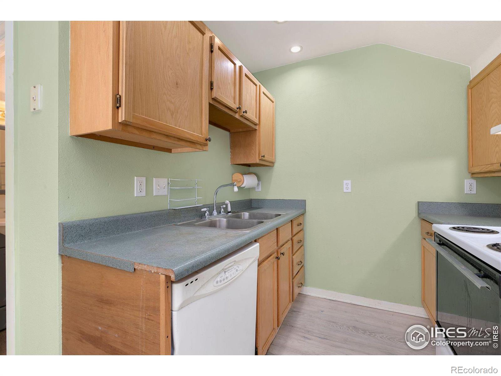 MLS Image #14 for 505  stover street,fort collins, Colorado