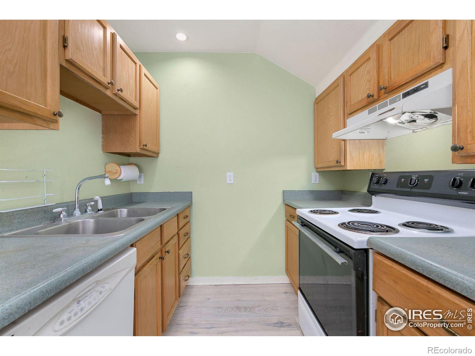 MLS Image #15 for 505  stover street,fort collins, Colorado