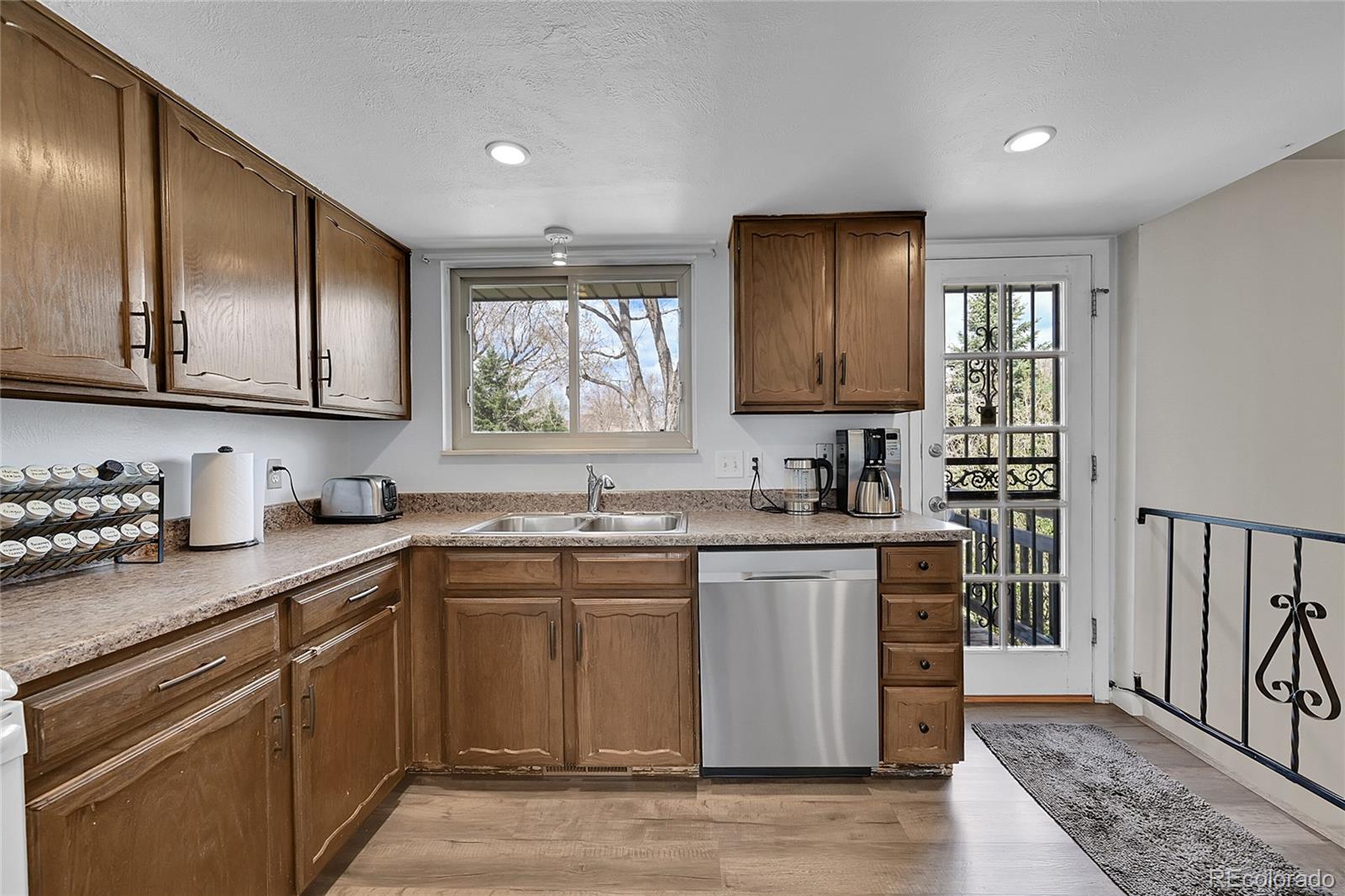 MLS Image #10 for 2519 s holland court,lakewood, Colorado
