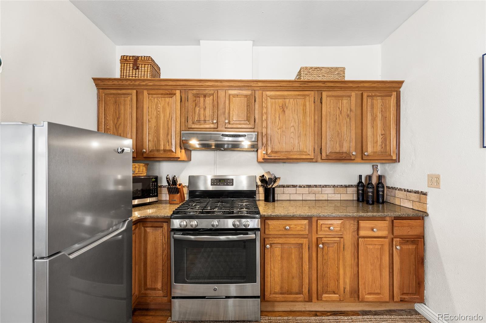 MLS Image #14 for 3275  perry street,denver, Colorado