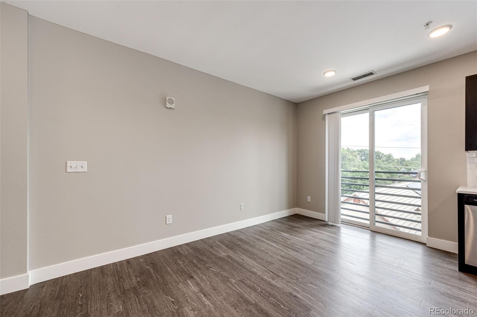 MLS Image #8 for 2374 s university boulevard,denver, Colorado