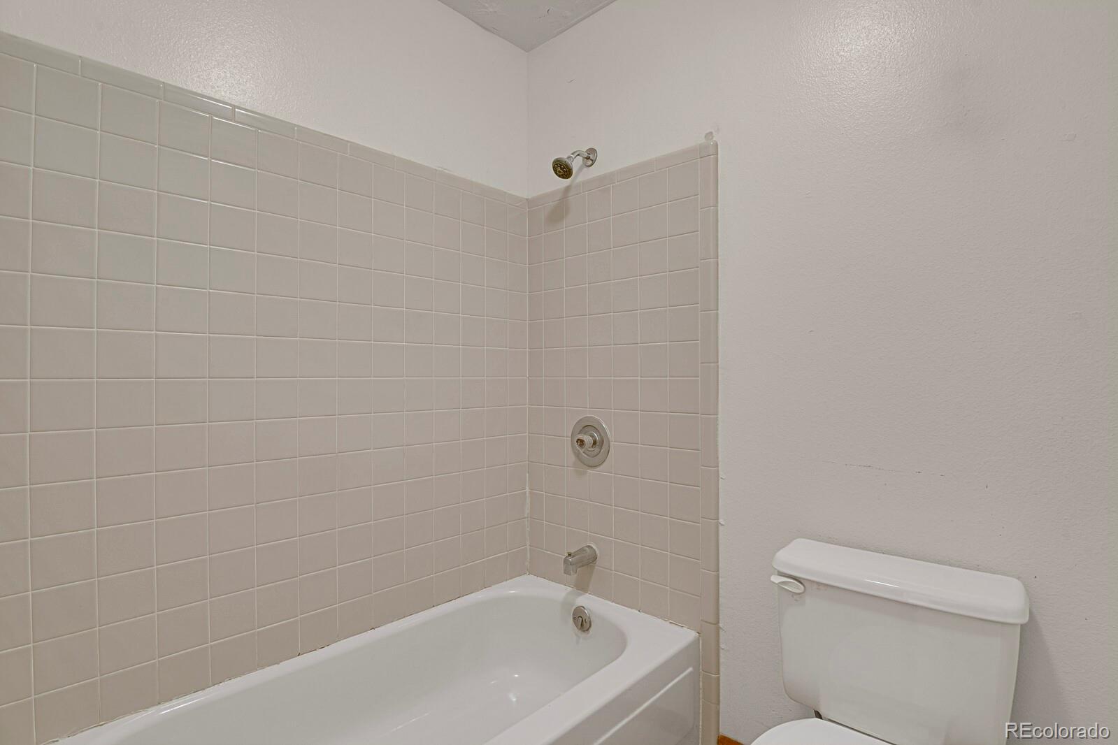 MLS Image #12 for 14467 e 1st drive b09,aurora, Colorado