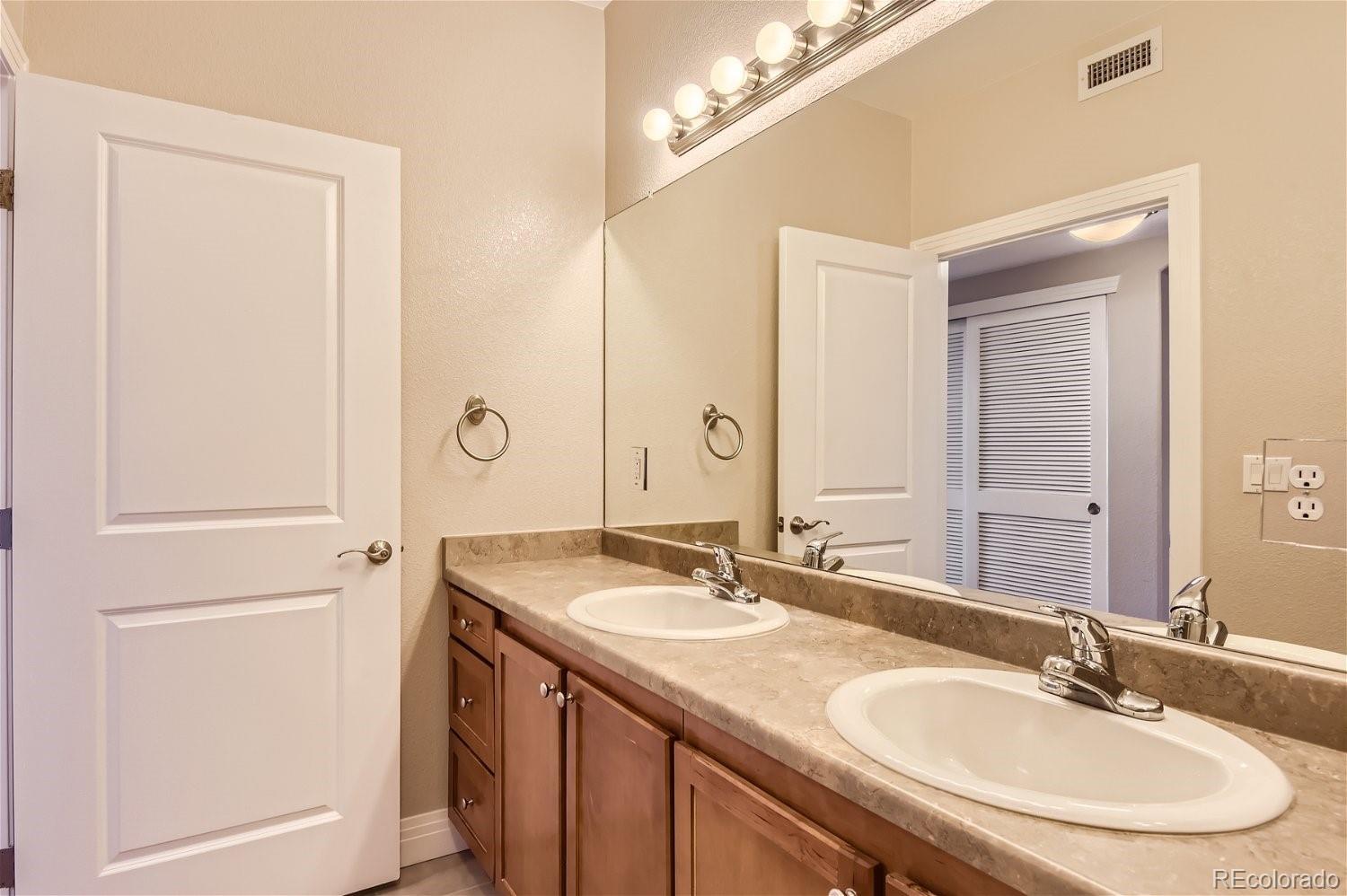 MLS Image #16 for 9079 e panorama circle 320,englewood, Colorado