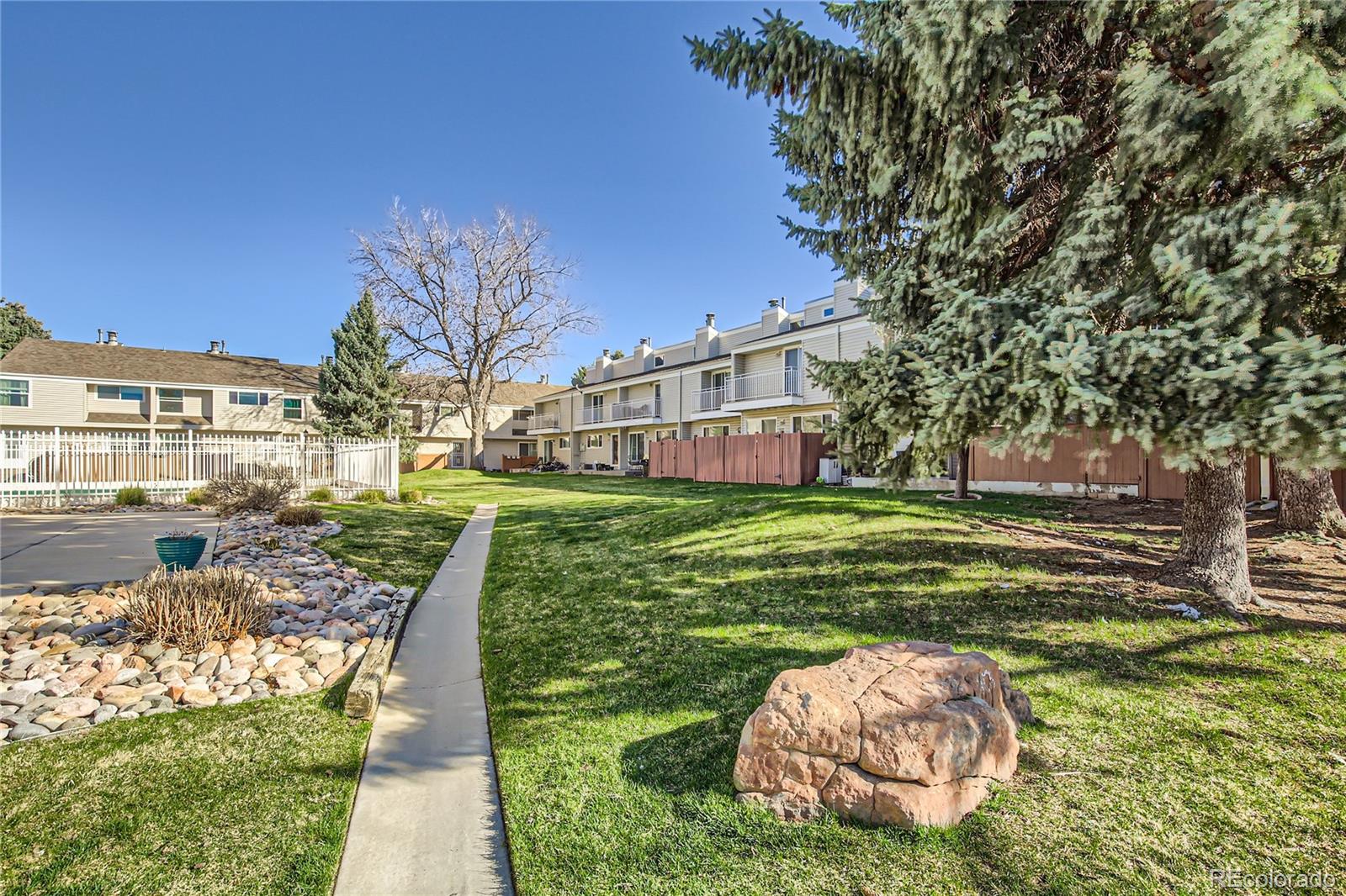 MLS Image #17 for 4337 e maplewood way,centennial, Colorado