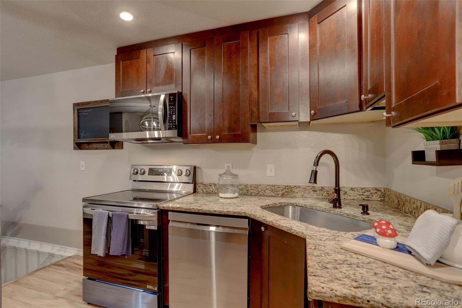 MLS Image #7 for 1885 s quebec way h15,denver, Colorado