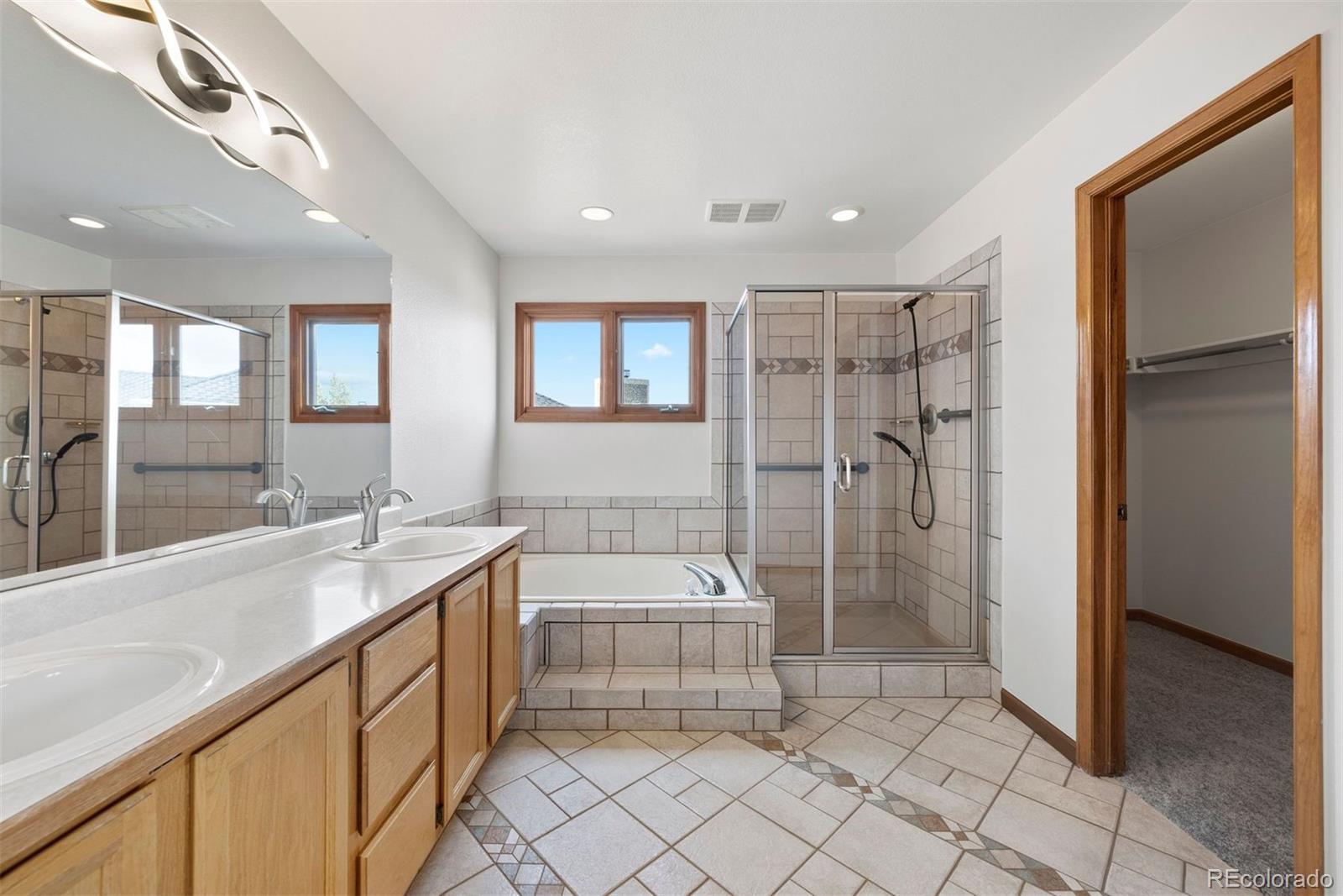 MLS Image #22 for 5865 s danube circle,aurora, Colorado