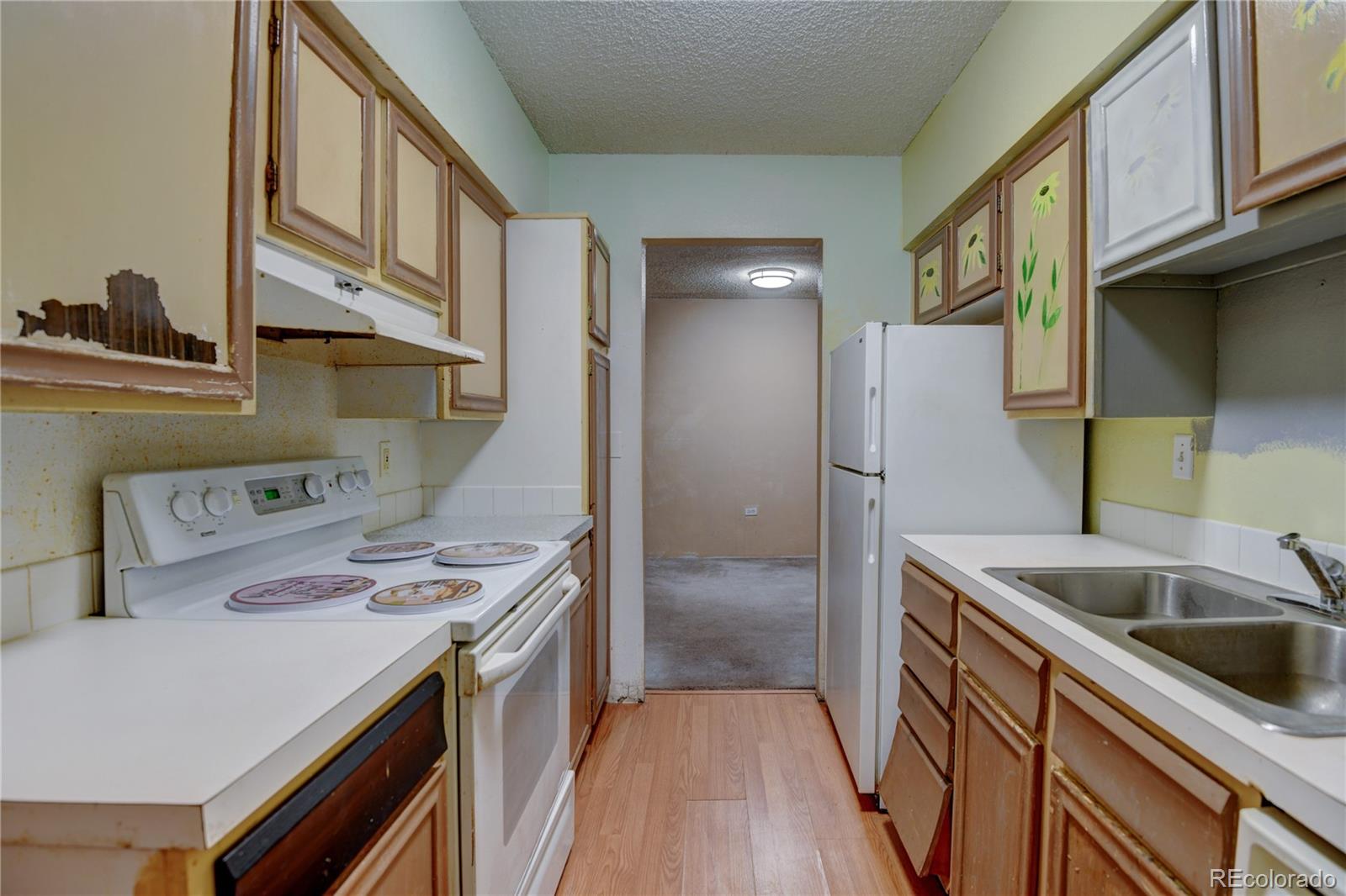 MLS Image #14 for 4533 s lowell boulevard,denver, Colorado