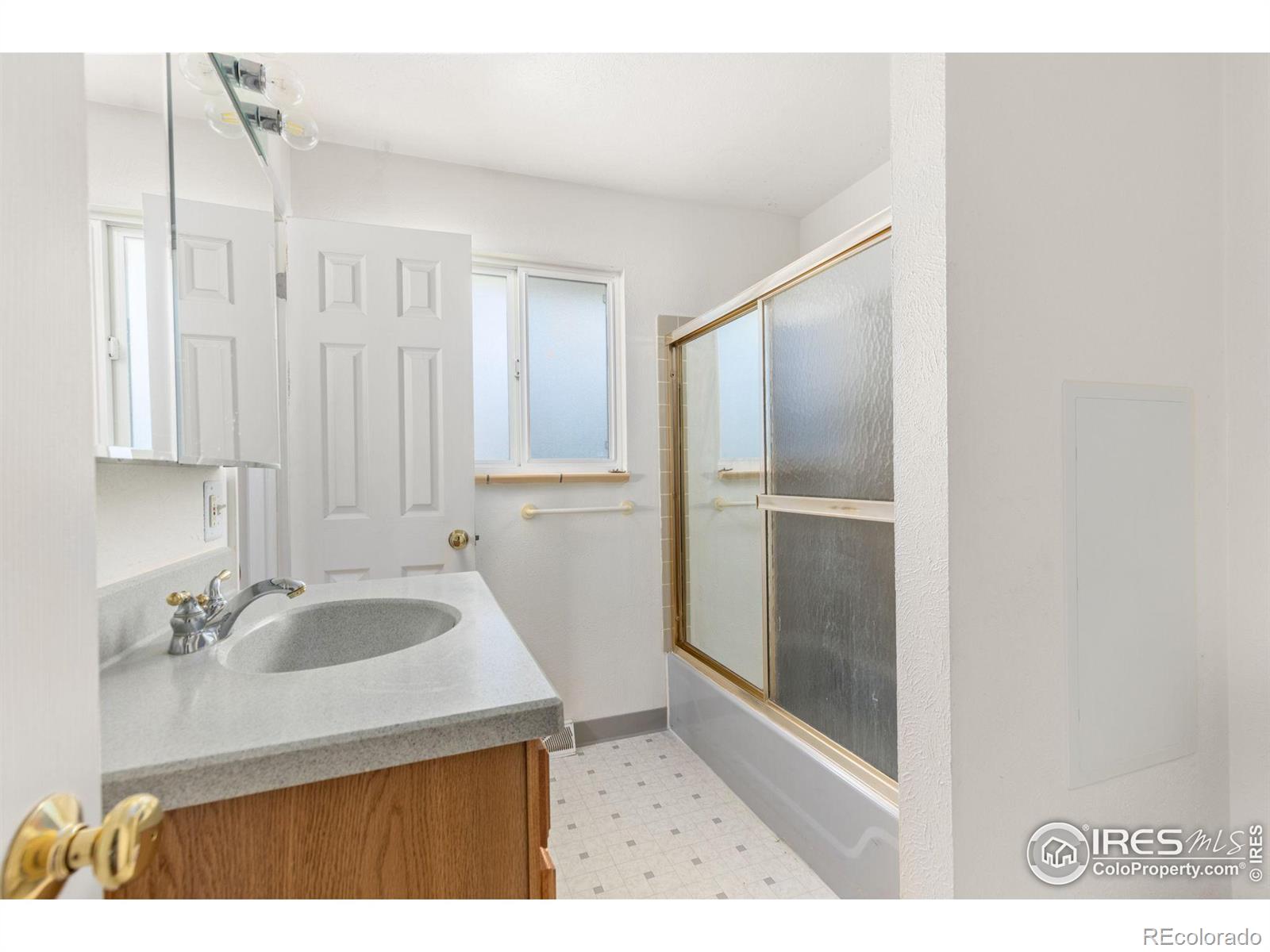 MLS Image #11 for 924 w 101st place,northglenn, Colorado