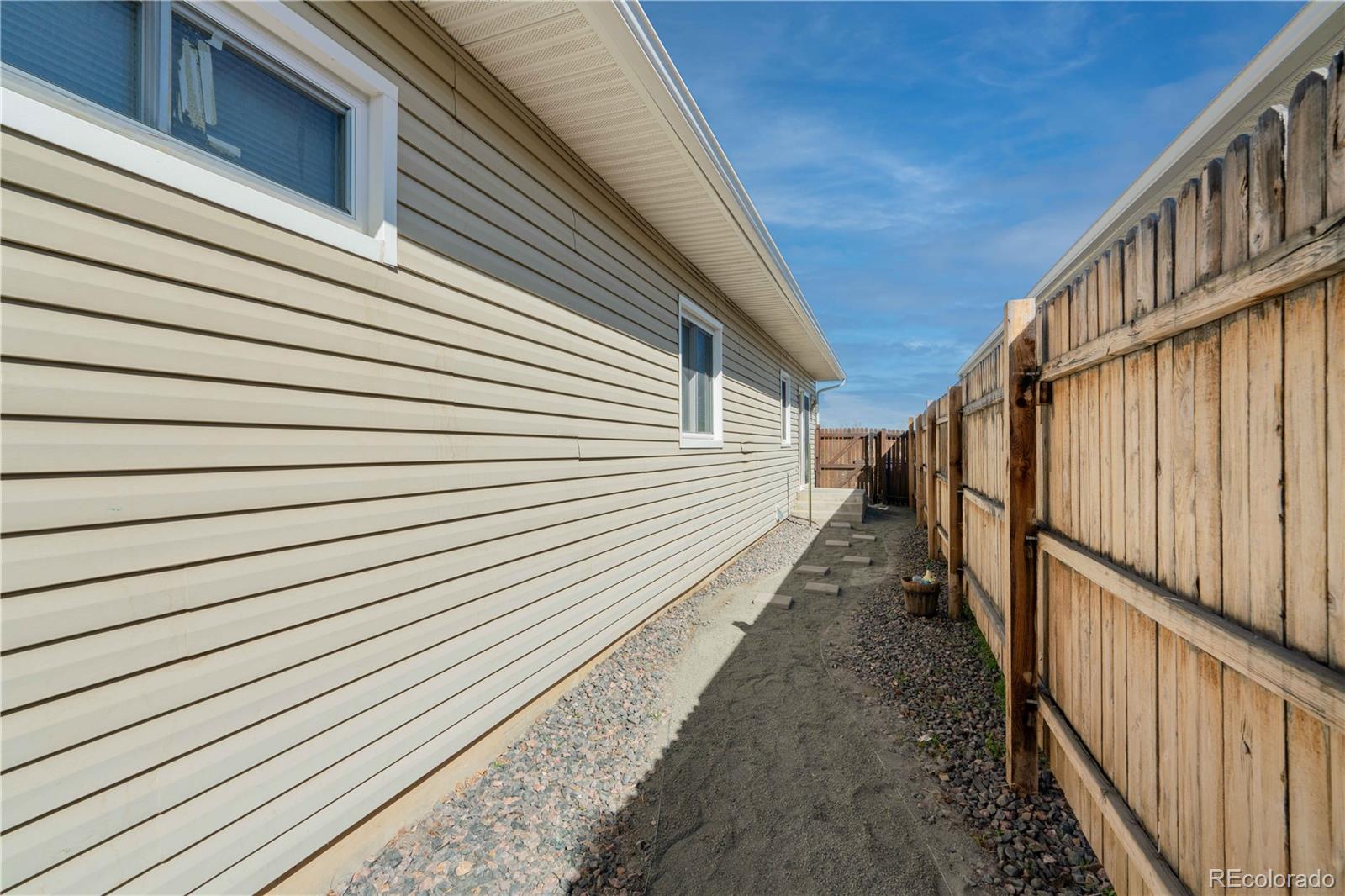 MLS Image #9 for 14400 e elk drive,denver, Colorado