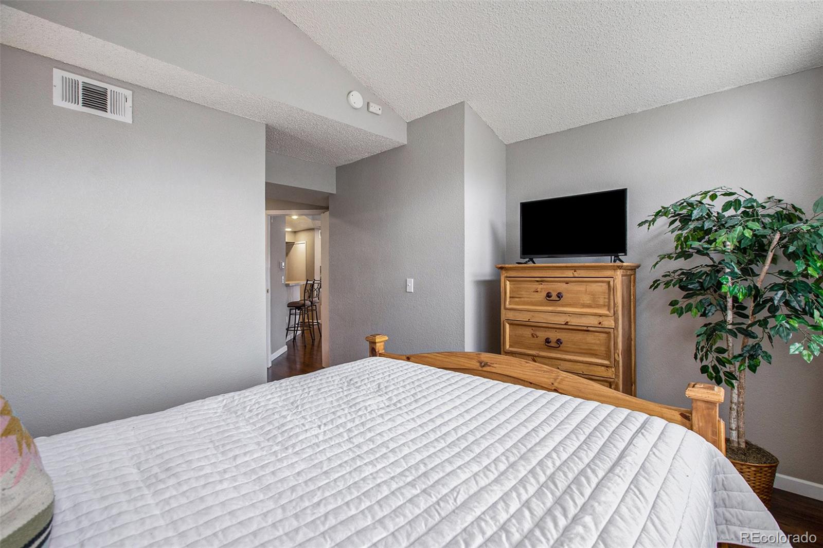 MLS Image #15 for 6001 s yosemite street #f202,greenwood village, Colorado