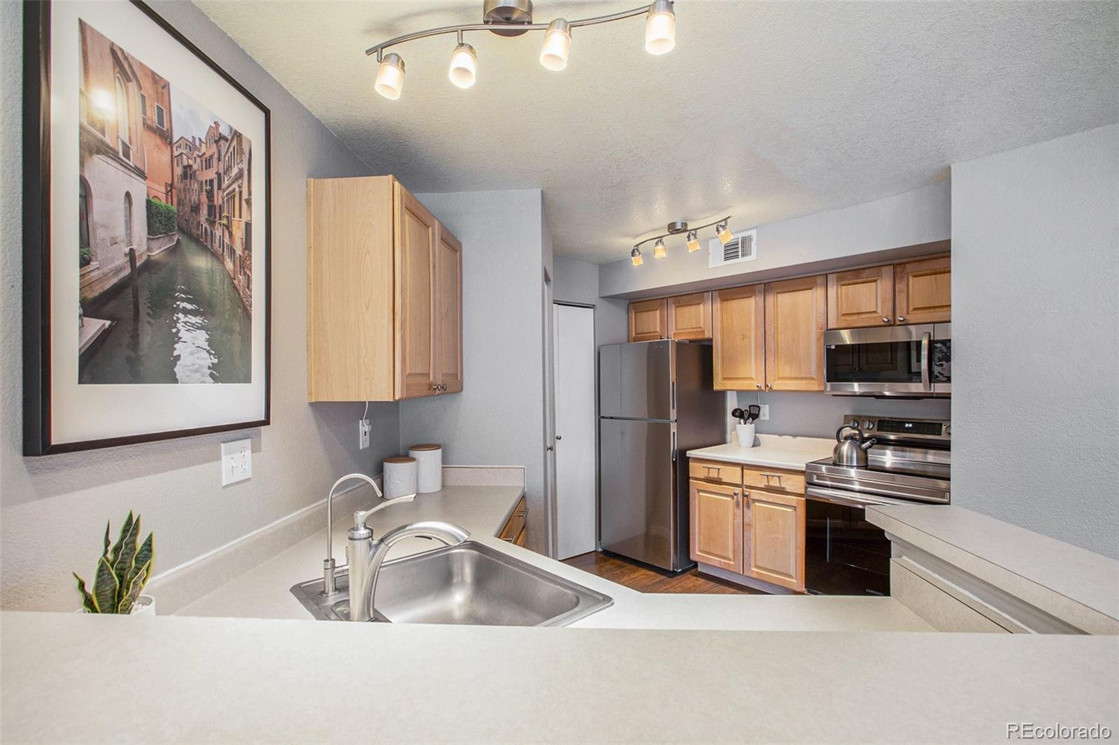 MLS Image #7 for 6001 s yosemite street #f202,greenwood village, Colorado