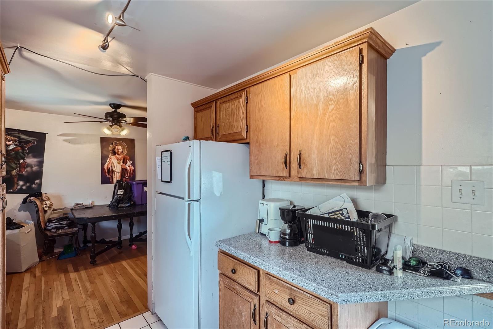 MLS Image #10 for 1369 s vrain way,denver, Colorado