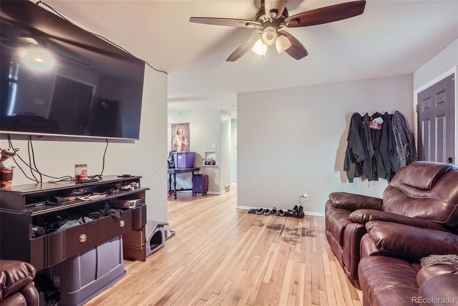 MLS Image #2 for 1369 s vrain way,denver, Colorado