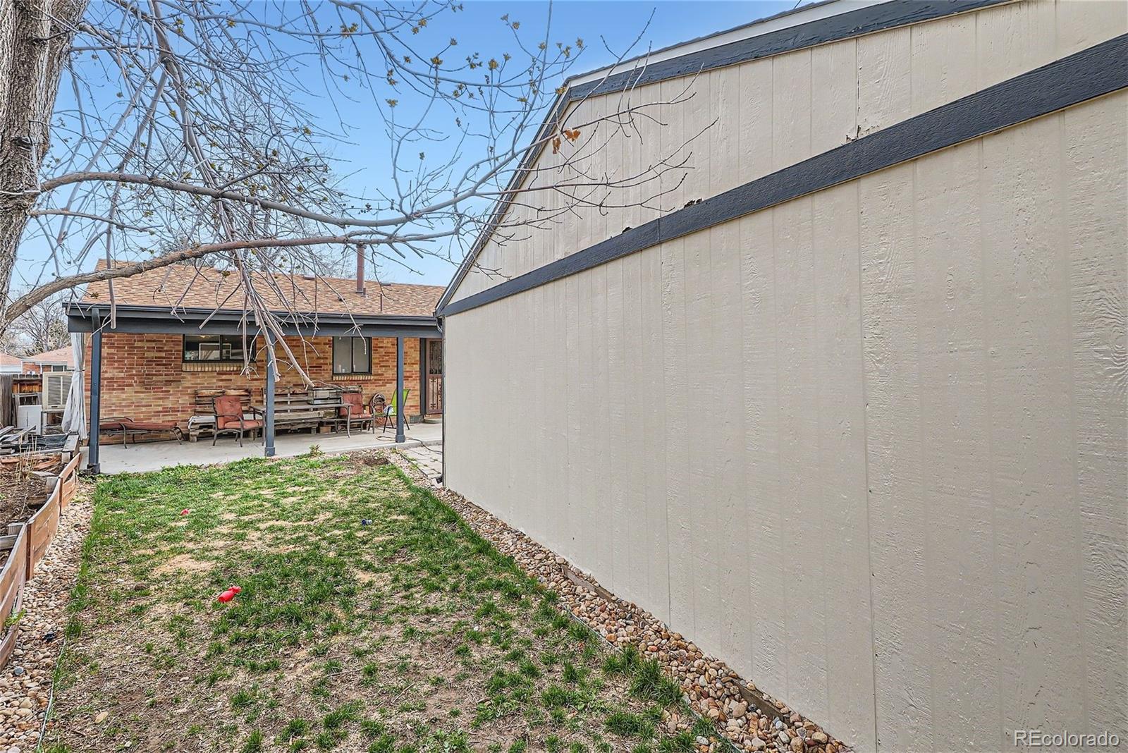 MLS Image #25 for 1369 s vrain way,denver, Colorado