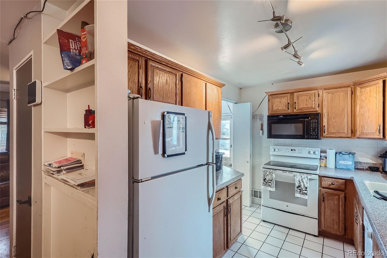 MLS Image #8 for 1369 s vrain way,denver, Colorado