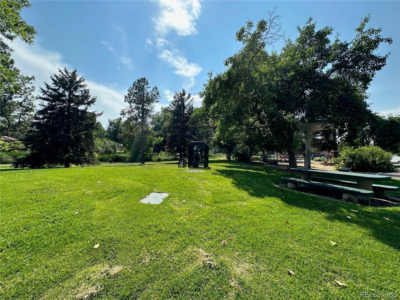 MLS Image #18 for 2500 s york street,denver, Colorado
