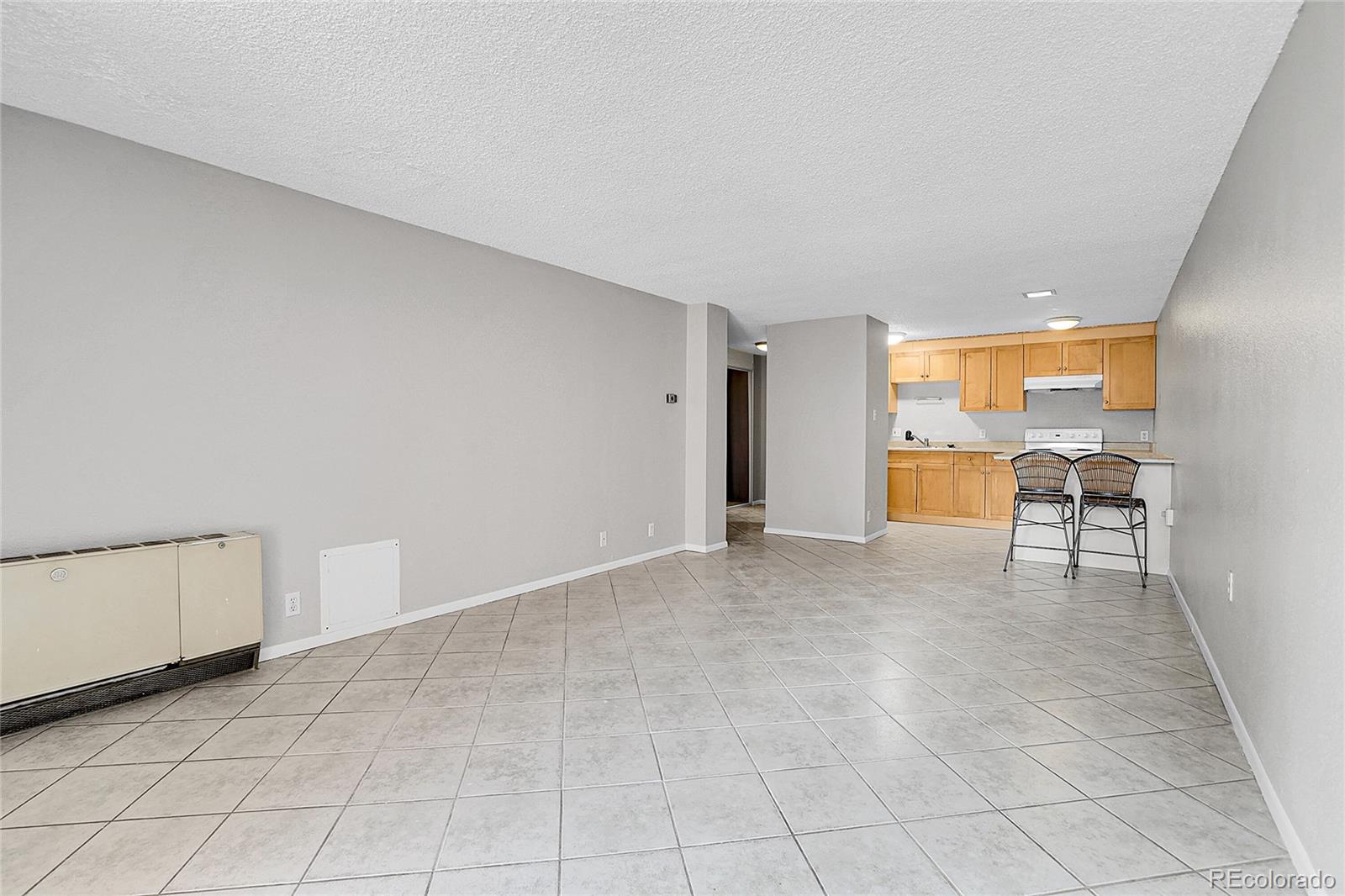 MLS Image #2 for 2500 s york street,denver, Colorado