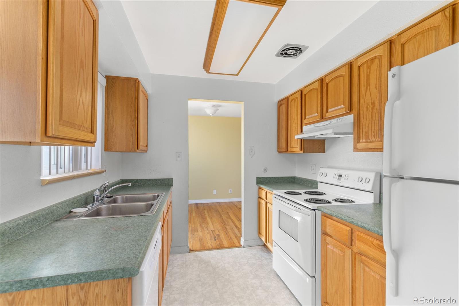 MLS Image #6 for 924 w 101st place,northglenn, Colorado