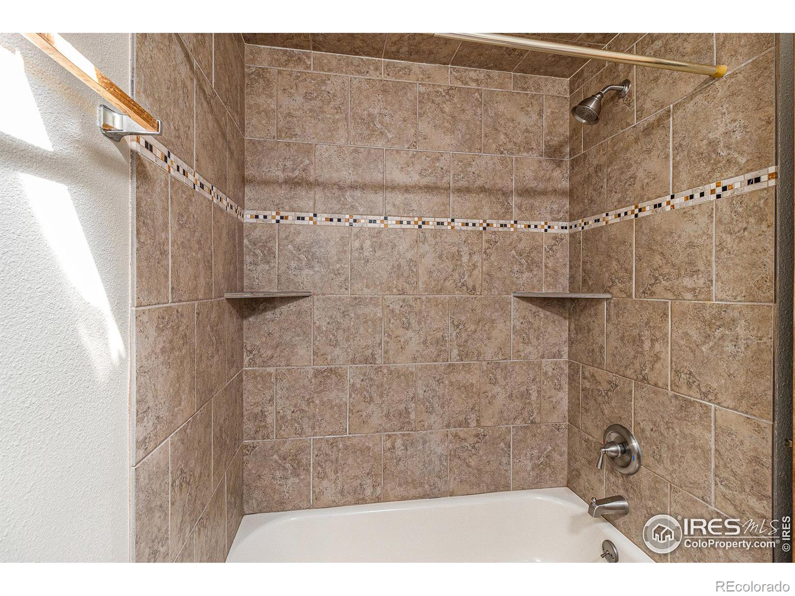 MLS Image #14 for 622  sunnywood place,berthoud, Colorado