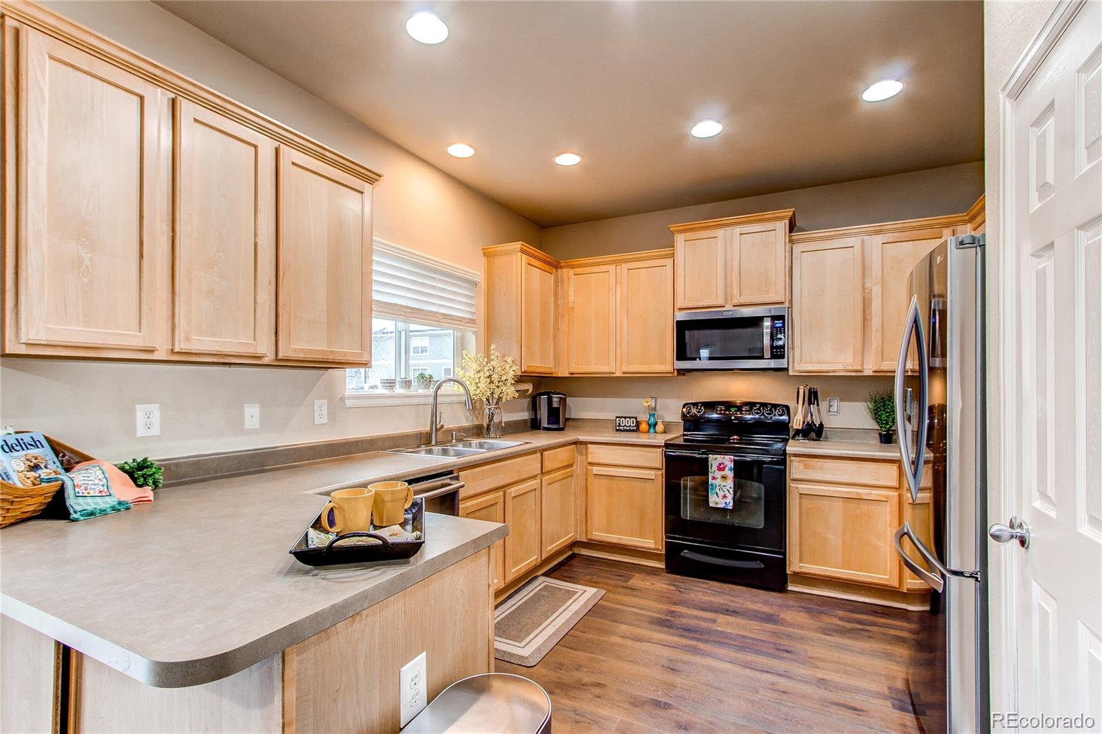 MLS Image #6 for 568  botley court,windsor, Colorado